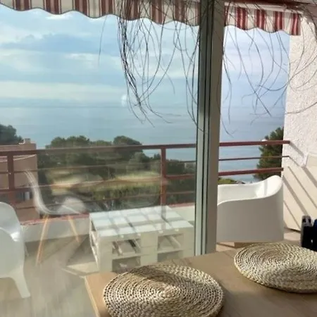 Precioso Apto Miami Playa: Beachfront Retreat With Wi-fi And Netflix